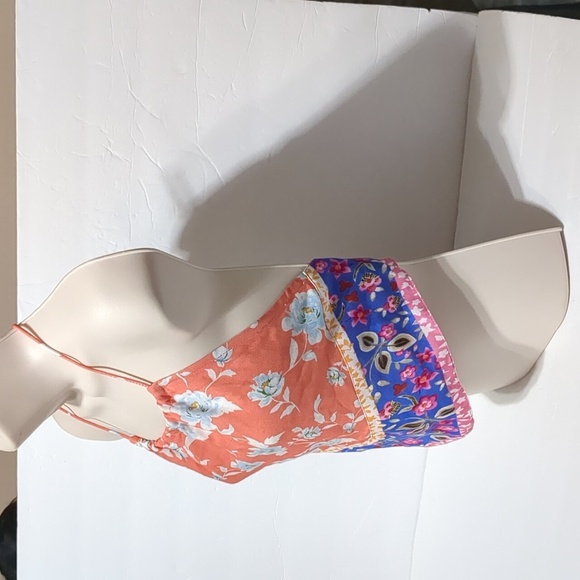 Lovers + Friends Pink & Blue Floral Crop Top xs - Picture 3 of 6